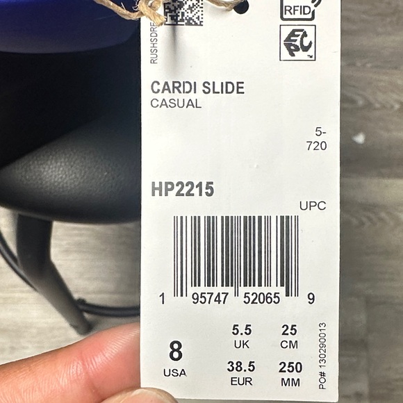 Reebok x Cardi B slides - Picture 4 of 4